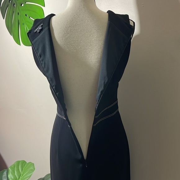 Theory Minaeon Contrast-Trim Crepe Sleeveless Sheath Dress in Black size 4 - Picture 10 of 14